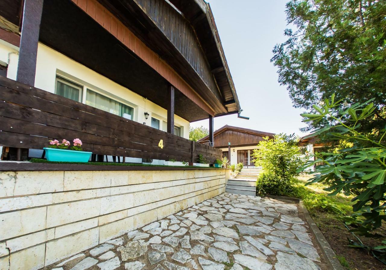 Alexander Hotel Shkorpilovtsi Exterior photo